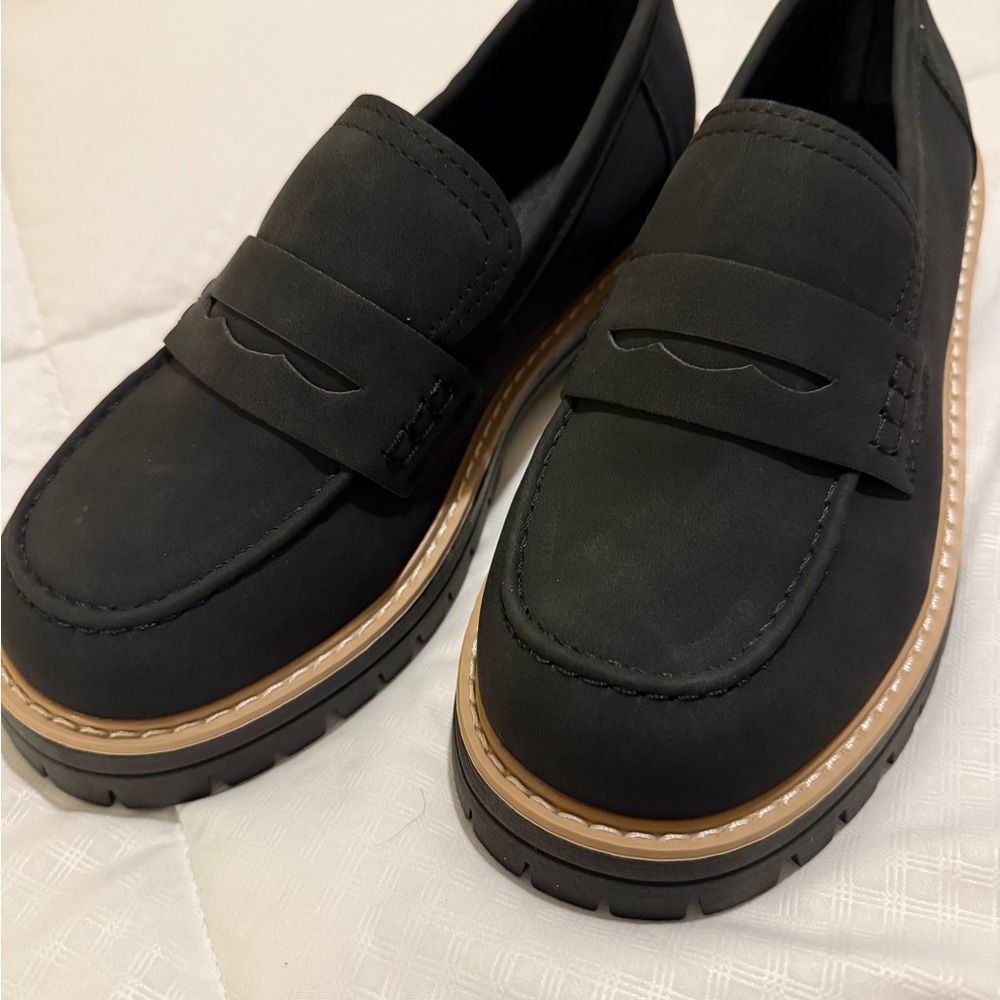 Classic Black Women's Loafers wide fit